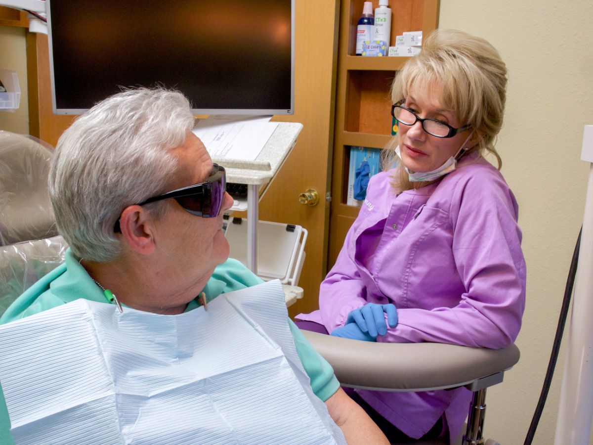 Partial Dentures vs. Full Dentures: Which Is Right for You?